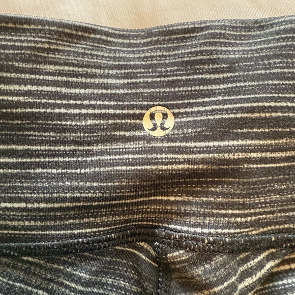 Lululemon women’s Wunder Under Pant 3 in Cyber Stripe Deep Coal Black Size 6 - Picture 2 of 8